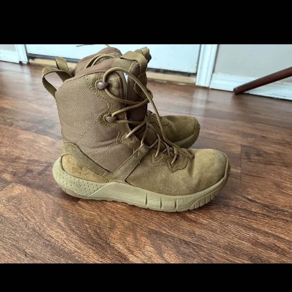 Under Armour Men's Tan Boots